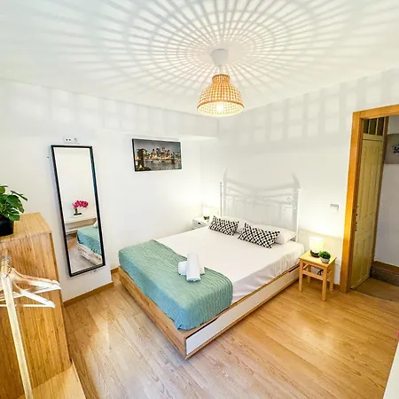 Travesia Del Pirineo Turistea Apartment Huesca Exterior photo